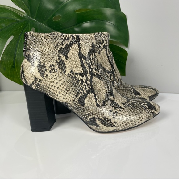 Franco Sarto Kortney snake print heeled Roccia cream clock boots Sz 7.5M - Picture 13 of 13